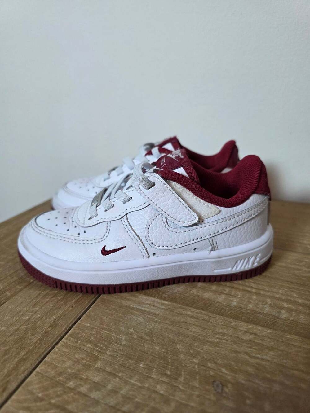 Nike Force 1 Low EasyOn Baby/Toddler Shoes (FN0236-105, White/Team Red) 9c